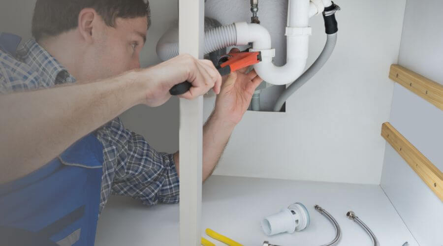 Local expert plumbing services in Wood River, IL